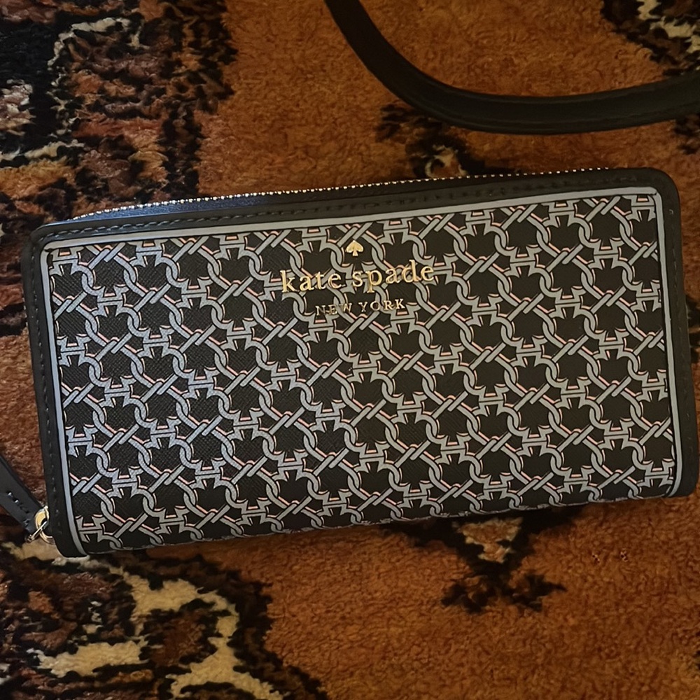 Kate Spade Link Tote and Wallet - Picture 7 of 10